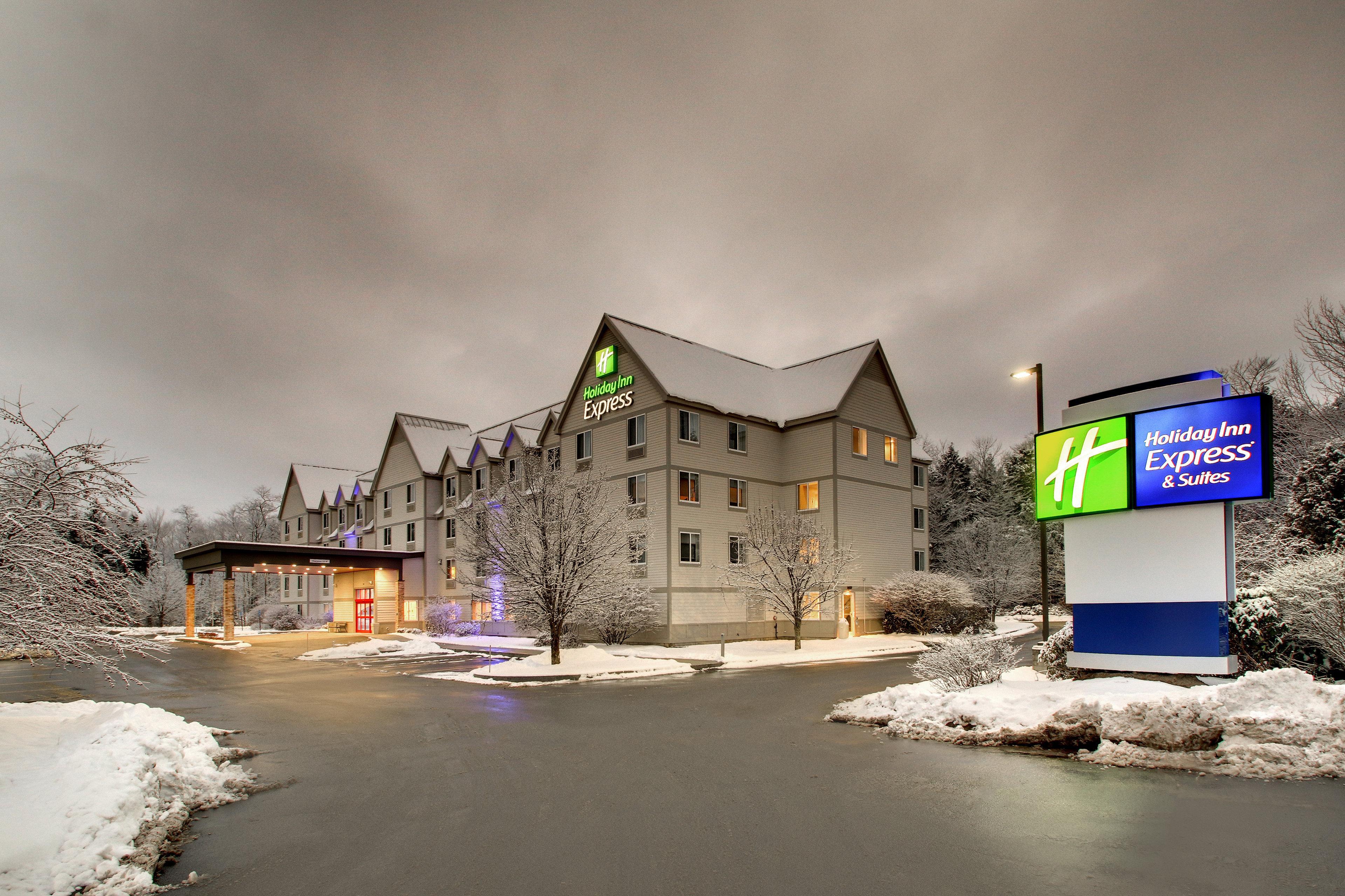 Holiday Inn Express & Suites - Lincoln East - White Mountains By Ihg Exteriör bild