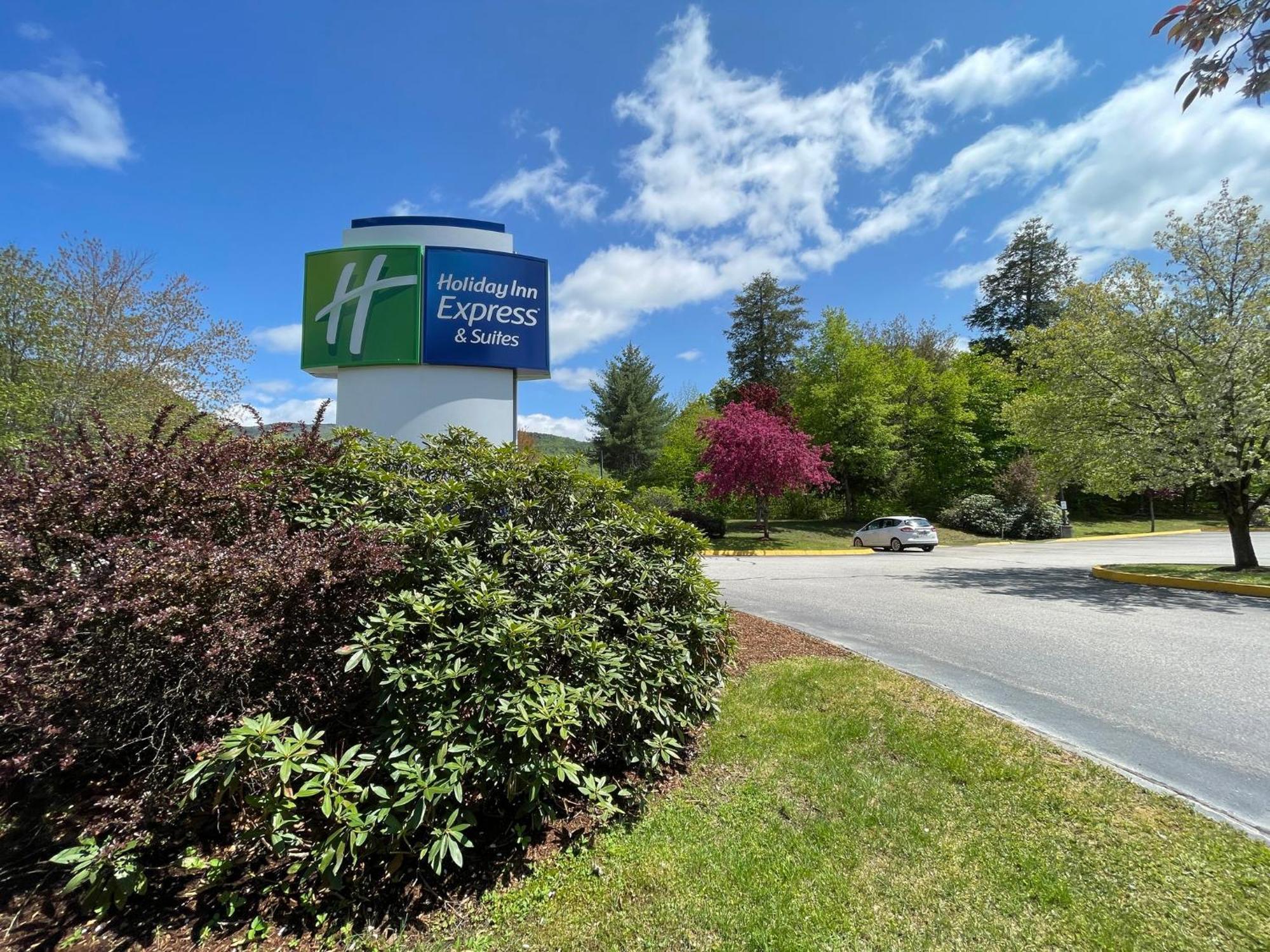 Holiday Inn Express & Suites - Lincoln East - White Mountains By Ihg Exteriör bild