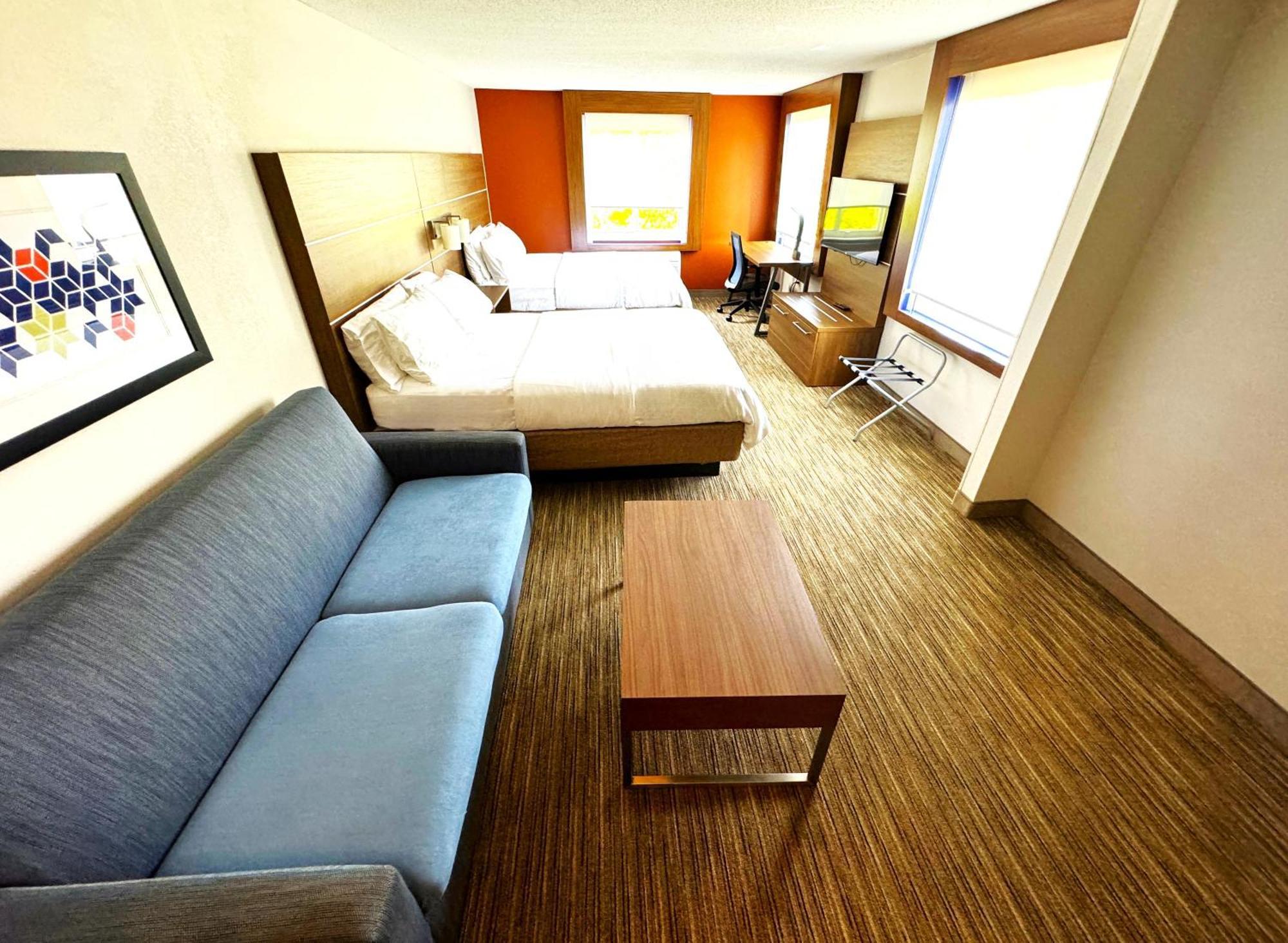 Holiday Inn Express & Suites - Lincoln East - White Mountains By Ihg Exteriör bild